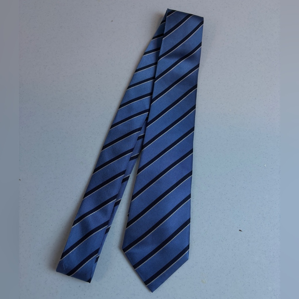 Banana Republic Navy and Black Diagonal Striped Tie‎